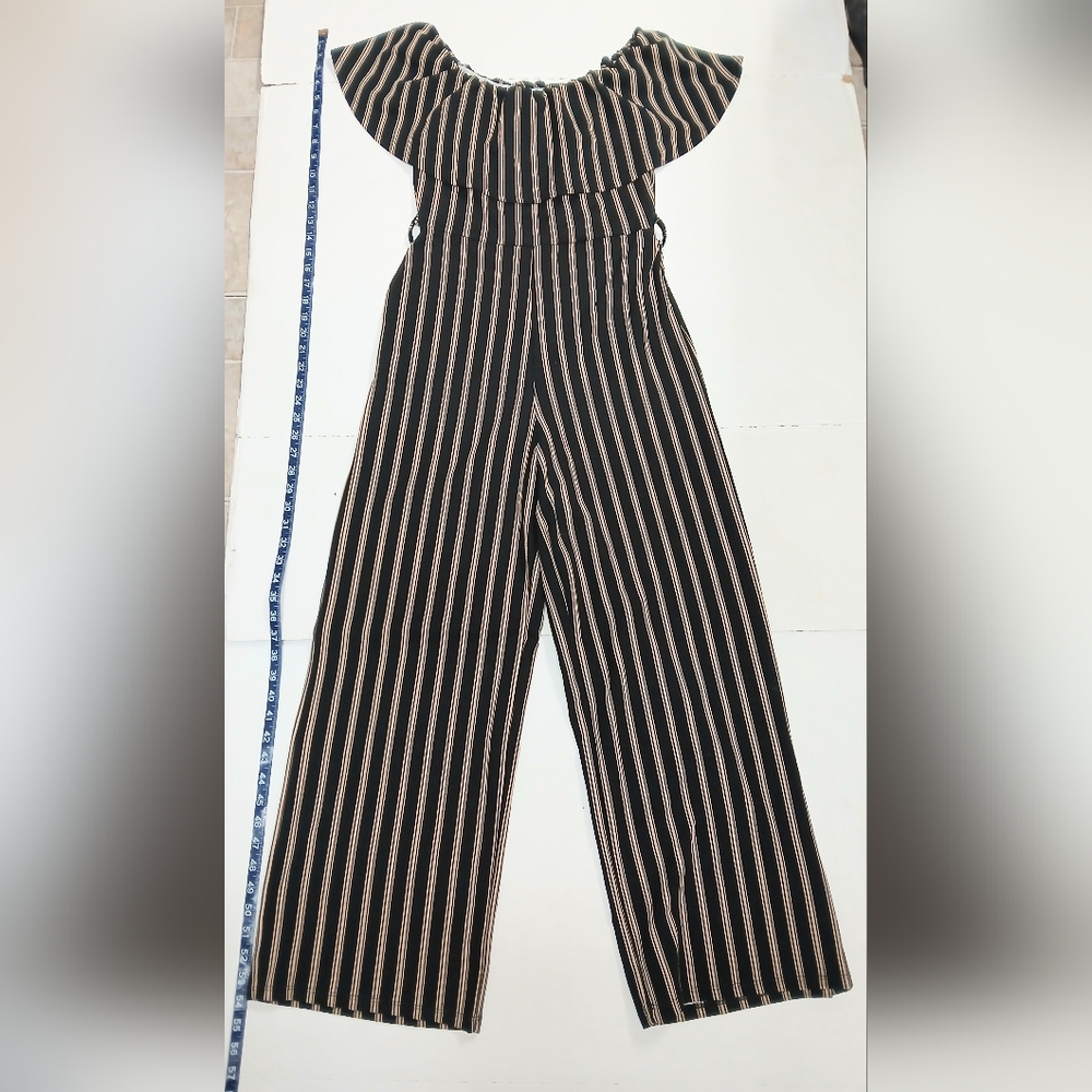 Almost Famous Women's Black & Creme Strip Sleeveless Jumper Romper Size Medium - Picture 5 of 8